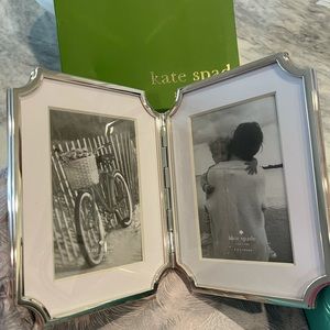 Double picture frame